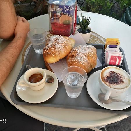 نابولي B&B Carme المظهر الخارجي الصورة